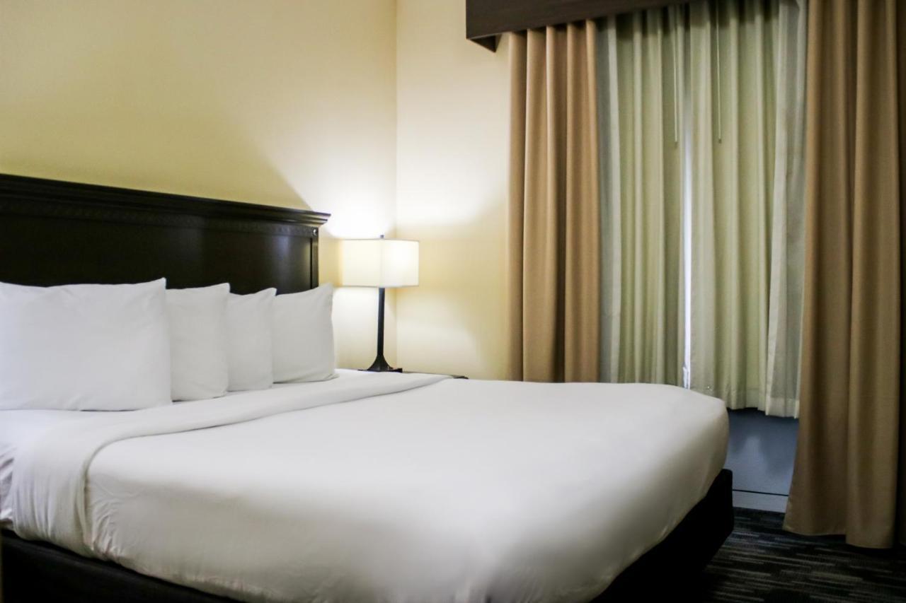 Country Inn & Suites By Radisson, Richmond West At I-64, Va Генрайко Екстер'єр фото
