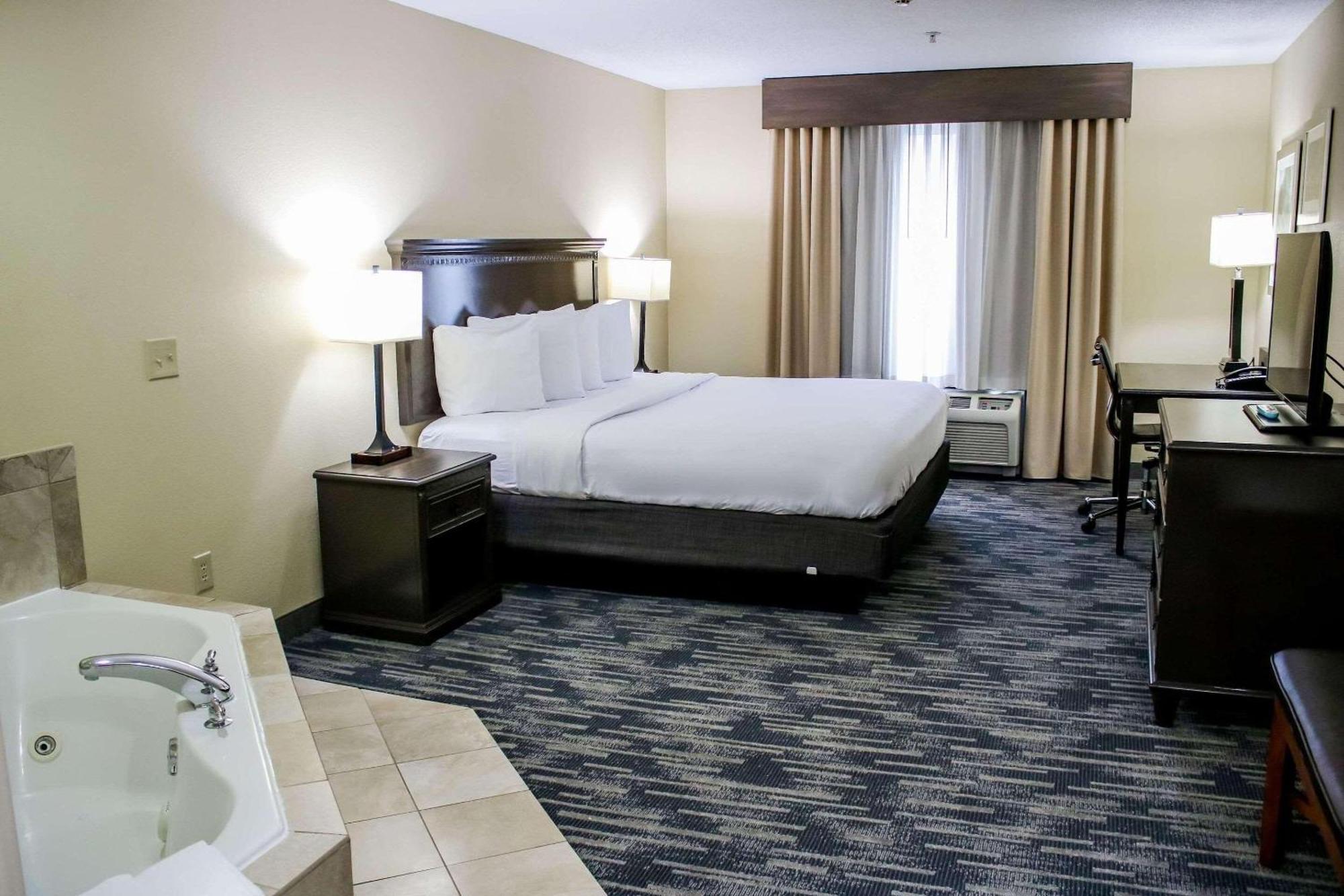 Country Inn & Suites By Radisson, Richmond West At I-64, Va Генрайко Екстер'єр фото