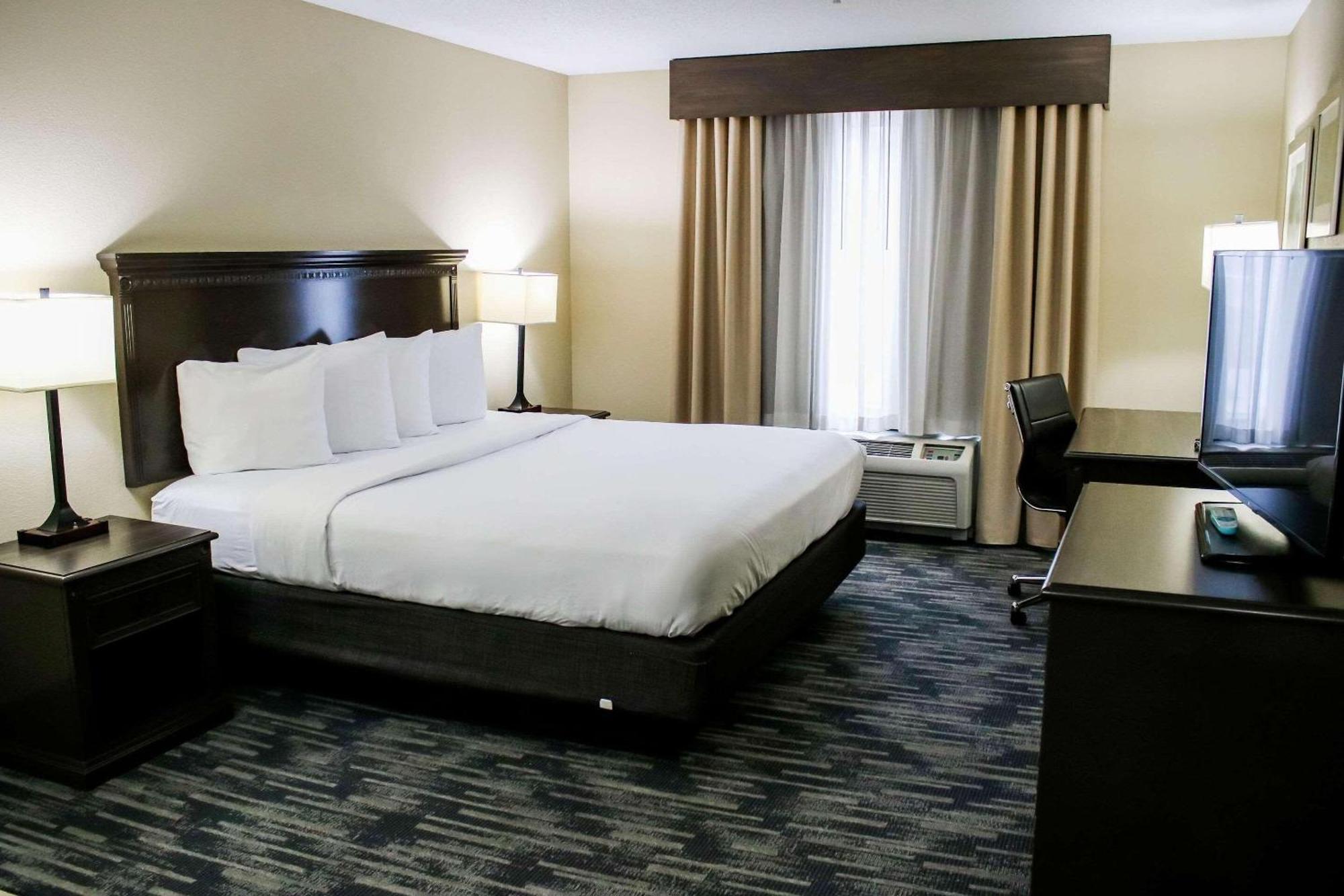 Country Inn & Suites By Radisson, Richmond West At I-64, Va Генрайко Екстер'єр фото